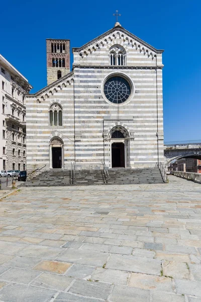 Iglesia de San Esteban en Génova — Foto de Stock