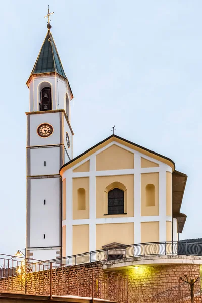 Igreja em Andalo — Fotografia de Stock