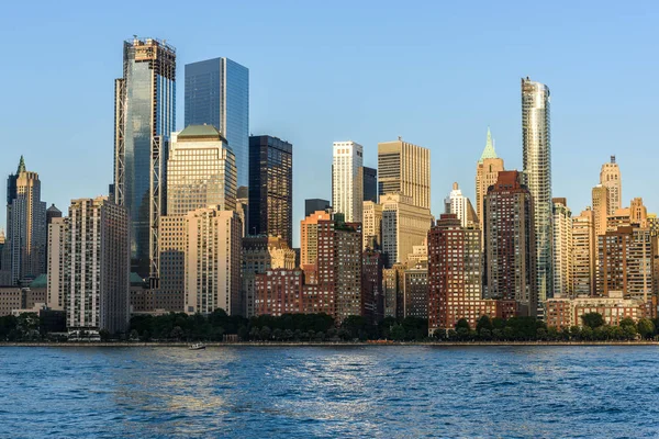 Скайлайн нижнего Манхэттена — стоковое фото