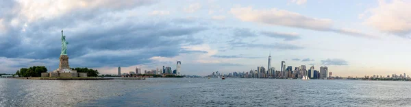 Skyline of Lower Manhattan — Stock Photo, Image