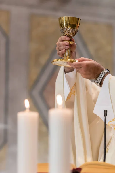 During the Communion — Stock Photo, Image