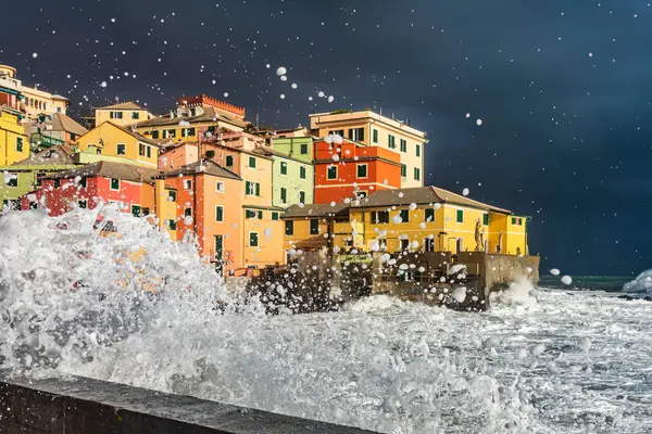 Tempesta costiera in Boccadasse — Foto Stock