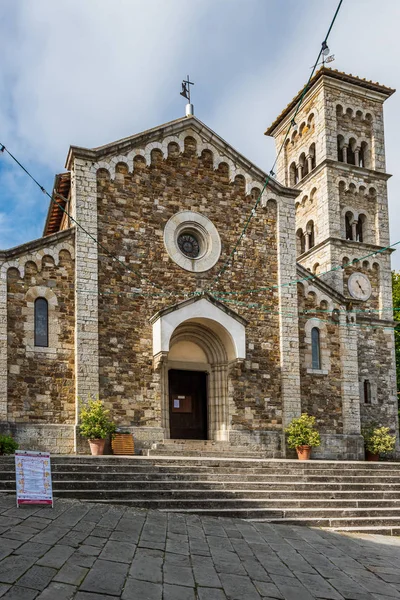 Castellina 'daki kilise Chianti' de. — Stok fotoğraf