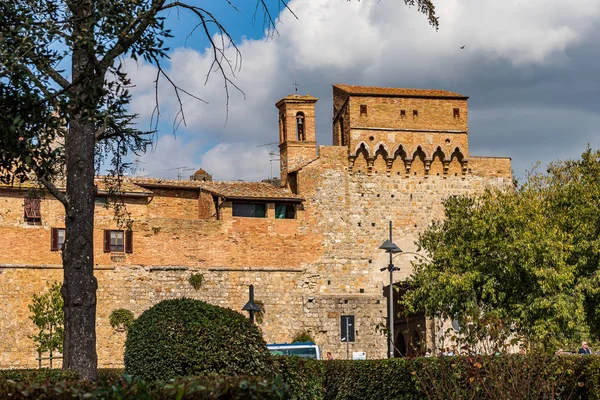 Gate in San Gimignano — Stock Photo, Image