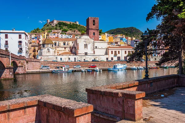 Pueblo de Bosa en Cerdeña — Foto de Stock