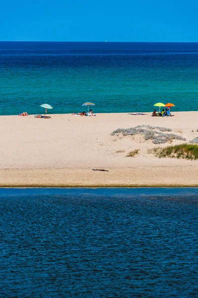 Praia de areia na Sardenha — Fotografia de Stock