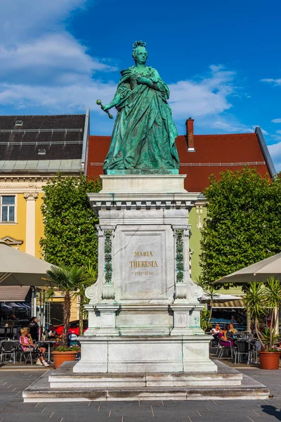 Standbeeld van Maria Theresia — Stockfoto