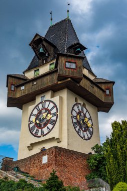 Avusturya 'nın Styria kentindeki Graz' ın sembolü Schlossberg 'in tepesindeki Uhrturm.