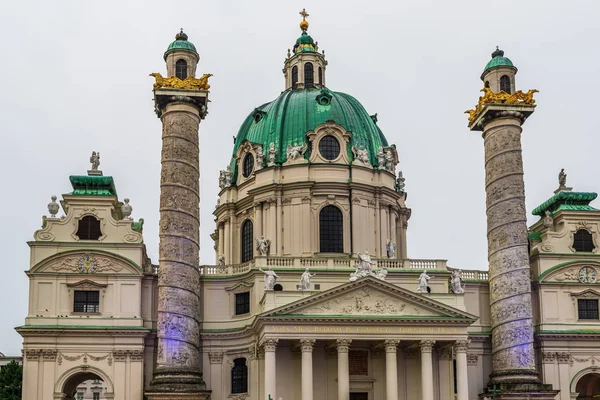 Barokowy Kościół Karola Starym Mieście Wiednia Poświęcony Karolowi Borromeuszowi — Zdjęcie stockowe