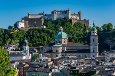 Salzburg 'un tarihi merkezi, Kapuzinerberg' den bakıldığında Unesco Heritage Site