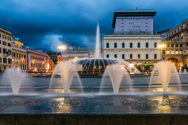 意大利热那亚 2020年1月27日 热那亚的主要广场 法拉利广场以其喷泉和水上运动而闻名 — 图库照片