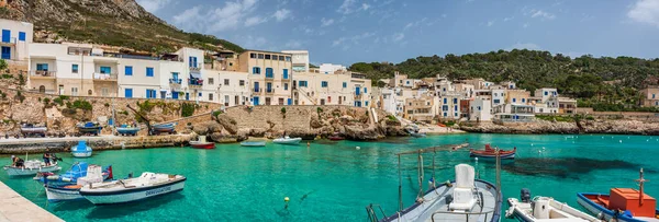 Білі Будинки Єдиного Рибальського Села Леванцо Одного Егадіанських Островів Сицилії — стокове фото