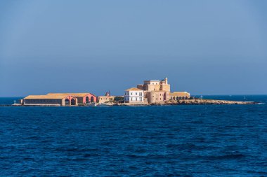 Trapani yakınlarındaki Aegadian Adalarından biri olan Formica Adası 'nda bir ton balığı fabrikası vardı.