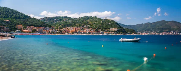 Den Underbara Havsvattnet Den Italienska Rivieran Noli Ligurien Sommaren — Stockfoto