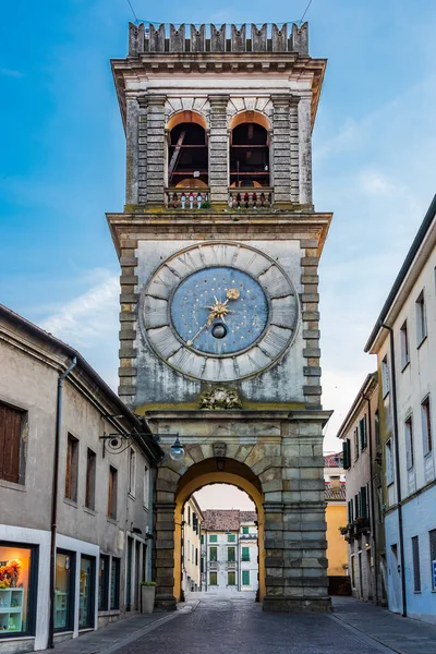 Torre Relógio Cidade Velha Este Vila Veneziana Itália — Fotografia de Stock