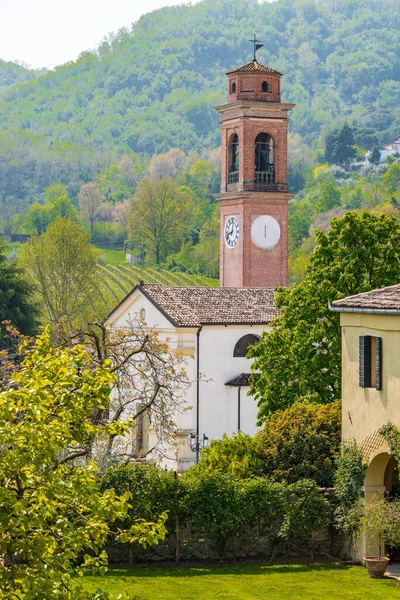 Igreja Torre Relógio Antiga Aldeia Luvigliano Torreglia Veneto Itália — Fotografia de Stock