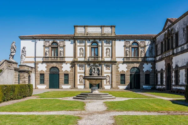 杜多别墅 Villa Duodo 也被称为Valier别墅 Villa Valier 位于意大利北部威尼托的帕多瓦 Padua 附近的蒙塞里斯 Monselice — 图库照片