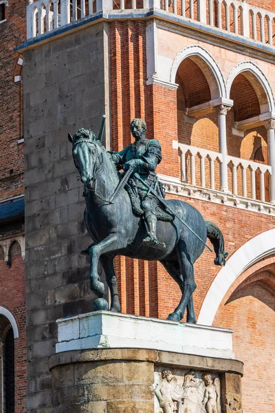 Ridsportstatyn Gattamelata Skulptur Den Italienske Renässanskonstnären Donatello Från 1453 Belägen Stockbild