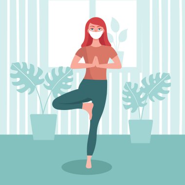 Tıp maskeli genç kadın evde yoga yapıyor. Coronavirus önleme, izolasyon ve karantina kavramı. Salgın önleme. Evde kal ve spor yap. Düz vektör illüstrasyonu.