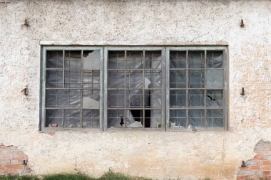 Tarihi binada eski pencere.