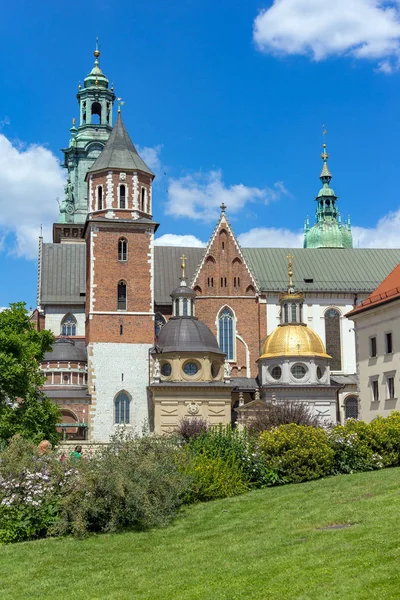 Κρακοβία, Πολωνία, Ιουλίου 2016 21: Βασιλικό Κάστρο Κρακοβίας αυλή — Φωτογραφία Αρχείου