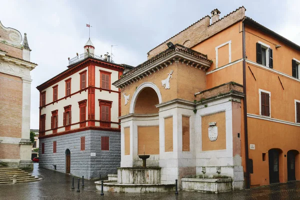 Historisk arkitektur i Fabriano — Stockfoto