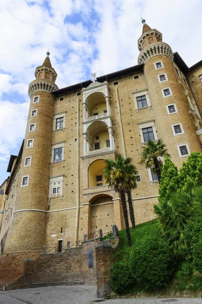 Schloss in urbino italien — Stockfoto