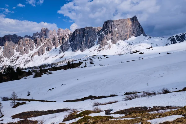 Rocas y montañas en Tirol del Sur Italia —  Fotos de Stock