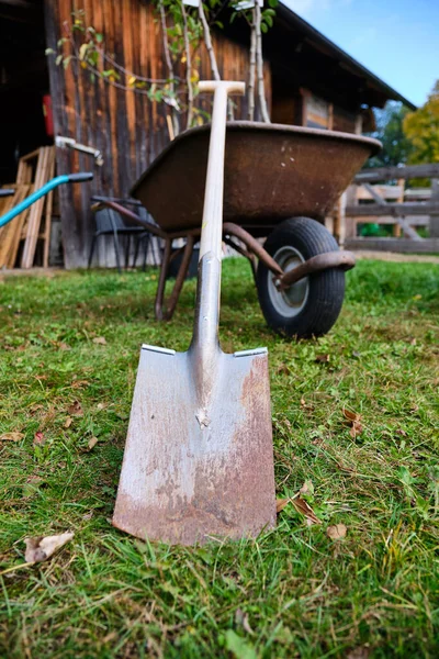 Shovel Leans Wheelbarrow Front Shed Bavaria Germany — Stock Photo, Image