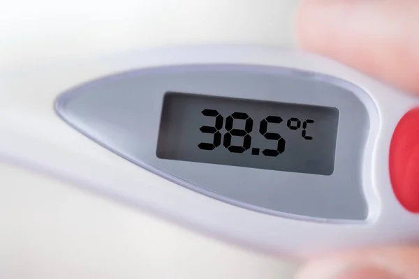 Температурный термометр 38,5 — стоковое фото
