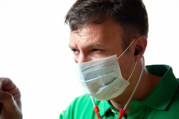 Arts Verpleegkundige Met Stethoscoop Respirator Ter Bescherming Tegen Corona Virus — Stockfoto