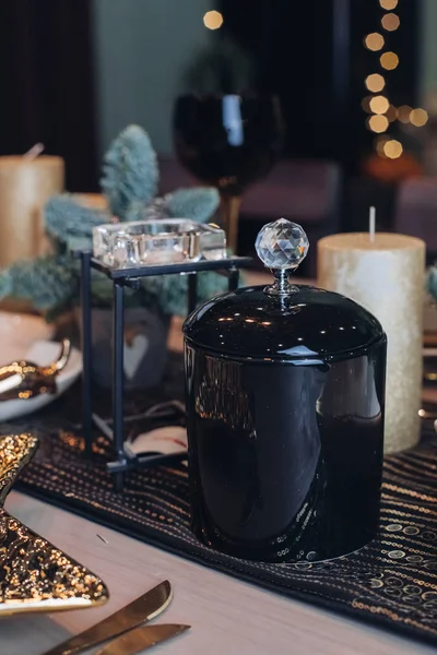 Bela decoração de Natal na mesa de férias — Fotografia de Stock