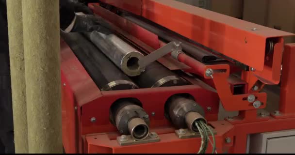 A special machine for the production of a pipe heater is working — Stock Video