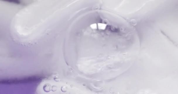 Wideo z bliska z kawałkami białego suchego lodu — Wideo stockowe
