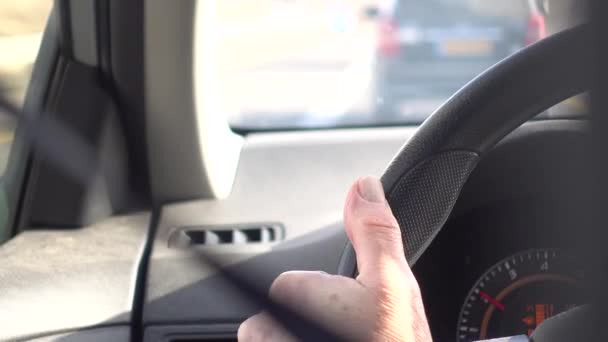 Motorista POV enquanto estuque no trânsito — Vídeo de Stock