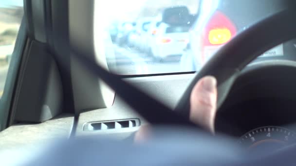 Stuurprogramma stucked in het verkeer — Stockvideo