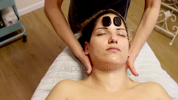 Massaggio alla nuca e alla testa — Video Stock