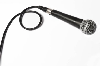 Xlr kablosu ile dinamik mikrofon