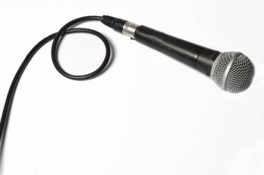 Xlr kablosu ile dinamik mikrofon