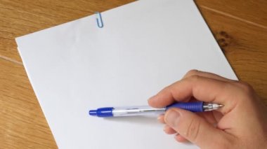 Kalem ile kopya alanı boş kağıt üzerinde