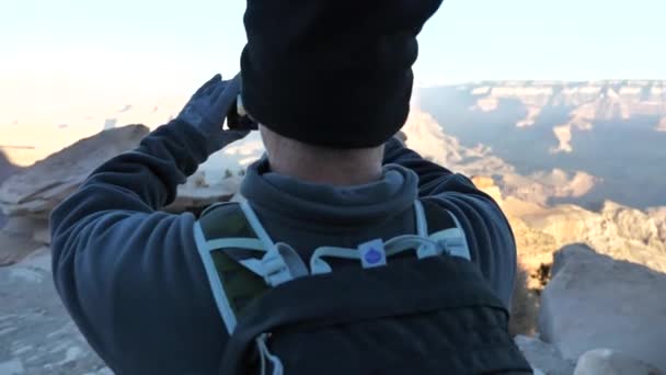 Voyageur Prenant Des Photos Panoramiques Sur Grand Canyon — Video