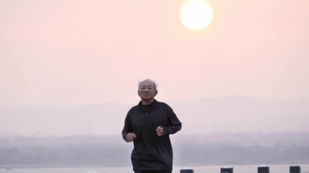 Asian Elderly Exercise Senior Man Running Road Morning Sunrise Health — Stock Video