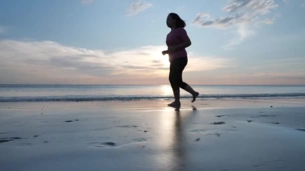 Visão Lateral Mulheres Asiáticas Forma Gordura Descalça Roupas Exercício Estão — Vídeo de Stock