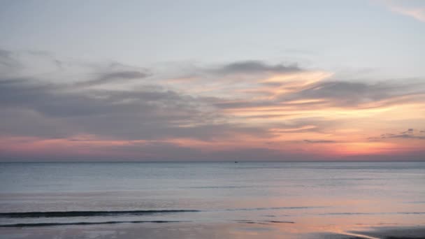 Sullo Sfondo Mare Cielo Tramonto Della Sera Rallentatore — Video Stock