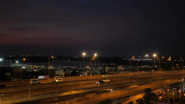 Autopista Durante Crepúsculo Con Fondo Ciudad Bangkok Tailandia Tráfico Transporte — Vídeo de stock