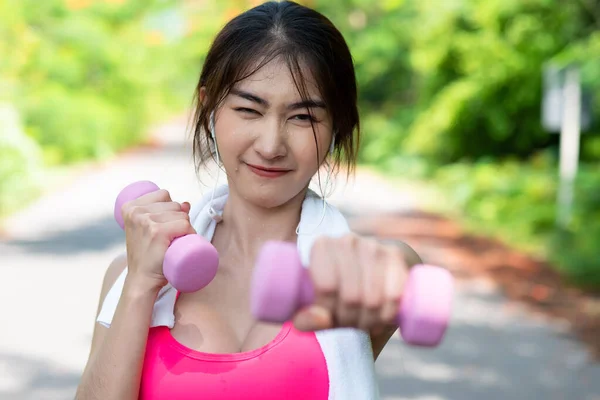 Nahaufnahme Von Schöne Asiatische Frauen Sportbekleidung Glücklich Und Lächelnd Bewegung — Stockfoto