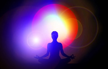 Kız Yoga silüeti gün batımı arka plan üzerinde poz