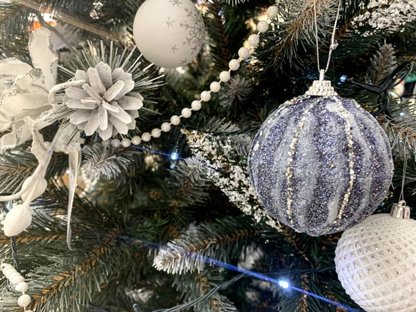 Juguetes Decoraciones Navideñas Fondo Navidad Año Nuevo Linternas Bolas Cuentas — Foto de Stock