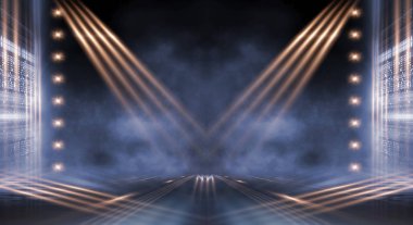 Boş gösteri sahnesinin arkaplanı. Boş karanlık modern soyut neon arkaplan. Boş bir sahnede neon ışıkları, diyotlar, ışınlar ve çizgiler. Gece şehrin ışıkları..