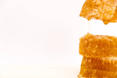 Tatlı Petek, üzerinde beyaz izole